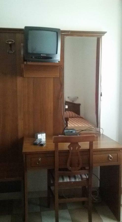 Hotel Ristorante Bocca Di Valle Гуардьягреле Экстерьер фото